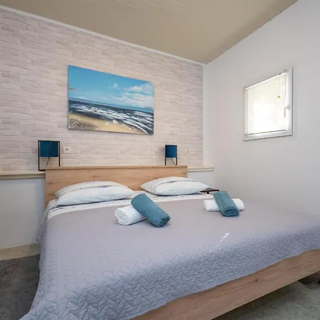 Apartments Ivan - With Parking Omis Exterior photo
