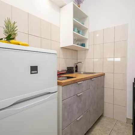 Apartments Ivan - With Parking Omis Exterior photo