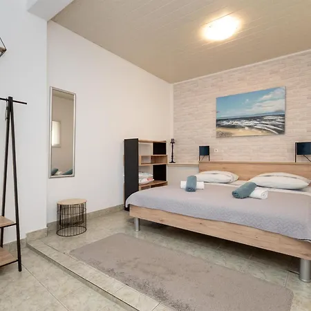 Apartments Ivan - With Parking Omis Exterior photo